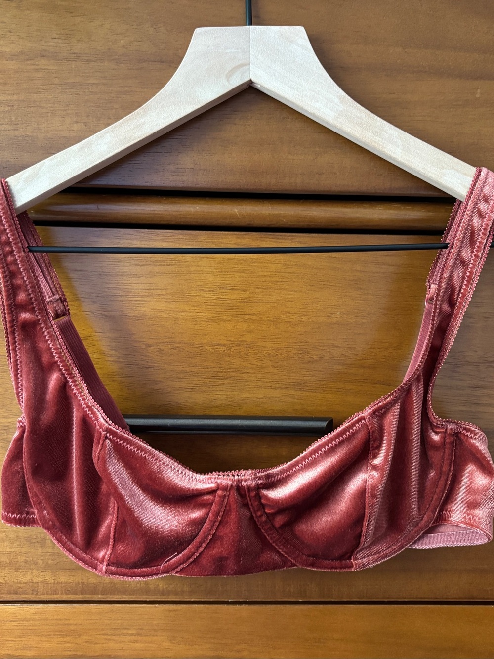 Out From Under Marie Antoinette Velvet Underwire Balconette Bra M
